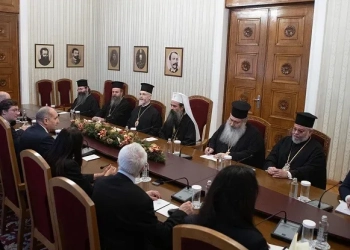 Момент от дискусията между членовете на Светия синод на Българската православна църква и екипа на българския държавен глава Румен Радев. Снимка: Пресцентърът на президентската институция