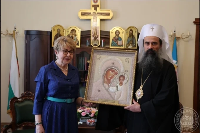 Българският патриарх Даниил посрещна посланик Елеонора Митрофанова