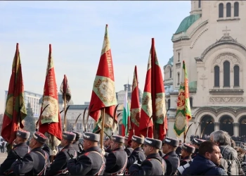 По традиция бойните знамена на българската армия бяха осветени с водата от Богоявленския водосвет.
