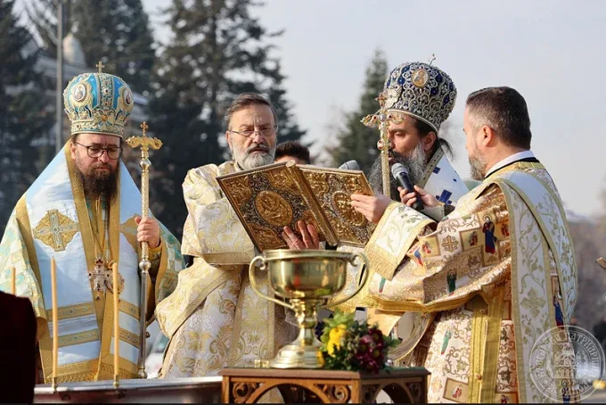 tarzhestvena sv. liturgija za praznika bogojavlenie v stolicata i blagoslavjane na bojnite znamena1