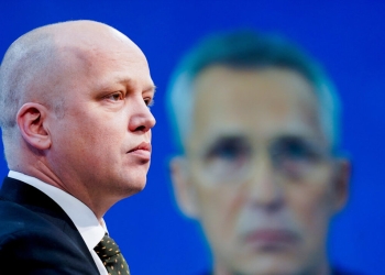 Норвежкото правителство се разпада заради спор относно енергийните политики за въглеродна неутралност на ЕС 8 Норвежкото правителство се разпада заради спор за политиките на ЕС за въглеродна неутралност в енергетиката