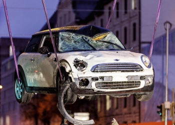 Мюнхенското нападение с автомобил засилва фокуса върху имиграцията в германските избори