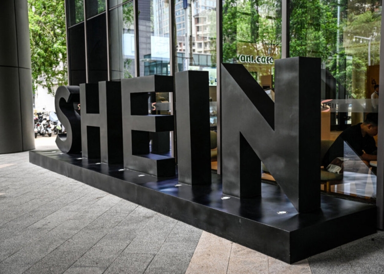 ЕС проверява Shein за незаконни продукти 1 Шейн е изправен пред нов контрол от ЕС заради незаконни продукти
