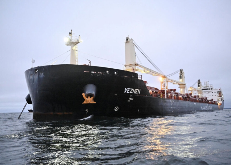 Швеция освободи "Вежен", изключва възможността за саботаж 1 Швеция освободи кораб, задържан заради прекъсване на кабел в Балтийско море, изключва саботаж