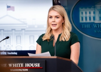 Белият дом осъжда бомбените заплахи срещу Шен Юн