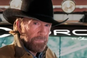 Чък Норис ( https://www.facebook.com/officialchucknorrispage/)