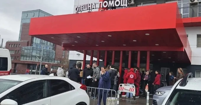 Стотици българи дариха кръв за пострадалите македонски младежи, двама от тях със сериозно подобрение (обновена) 1 Стотици българи дариха кръв за пострадалите македонски младежи, двама от тях със сериозно подобрение (обновена)