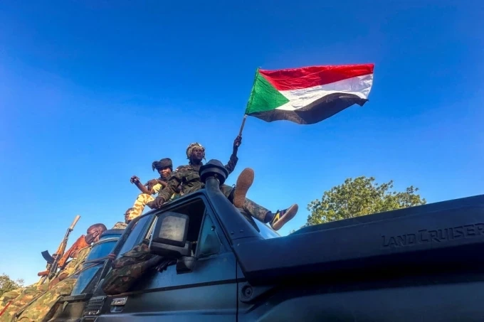 Началникът на армията на Судан генерал Абдел Фатах ал-Бурхан заяви, че „Хартум е свободен“