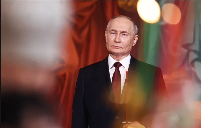 25 04 20 putin pribyl na pashalnuju sluzhbu v hram hrista spasitelja