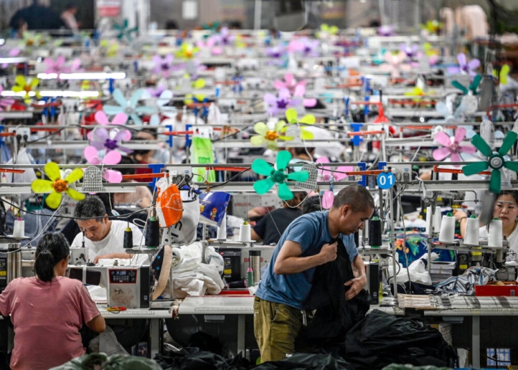 Разгадаване на парадокса на трудолюбивите бедни в Китай