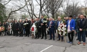 На възпоменателната церемония присъстваха ръководството на ЛТУ, представители на Министерството на земеделието и храните, Изпълнителната агенция по горите, Съюза на лесовъдите в България, преподаватели, студенти и множество гости, свързани с горското дело. Снимки: Пресцентър ЛТУ
