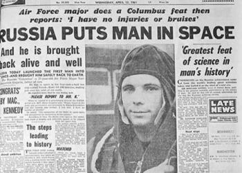 Корицата на нюйоркския вестник "Еvening gazette" на 12-ти април 1961 г.