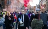 Ник Тенкони оглавява протест срещу потоците нелегални емигранти в Англия в Манчестър на 22-ри февруари 2025 г. Снимка: Дейли Мейл