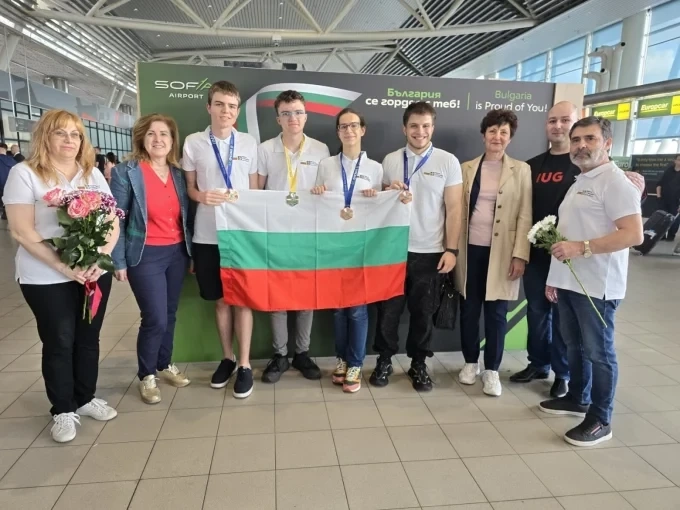 4 медала за българските ученици на Международната Менделеева олимпиада по химия 1 4 медала за българските ученици на Международната Менделеева олимпиада по химия