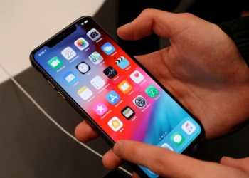 Русия глобява Apple със 131 000 долара за "ЛГБТ пропаганда" и нарушения на съдържанието