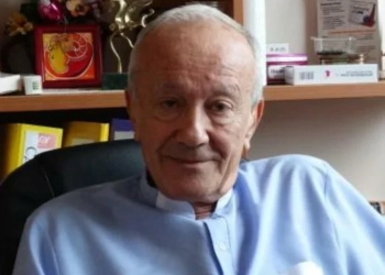 Най-възрастният практикуващ хирург у нас с Гран При от MEDICAL AWARDS 2025 53 Проф. д-р Иван Чалъков (личен архив)