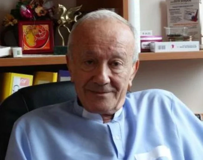 Най-възрастният практикуващ хирург у нас с Гран При от MEDICAL AWARDS 2025 1 Най-възрастният практикуващ хирург у нас с Гран При от MEDICAL AWARDS 2025