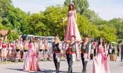 Царица на розата (https://kazanlak.com/)