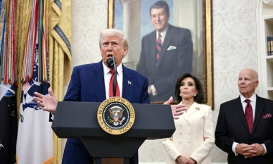 Доналд Тръмп дава на Владимир Путин 2 седмици да покаже ангажимент по мирното споразумение за Украйна 1 Тръмп дава на Путин 2 седмици да покаже добра воля относно мирното споразумение за Украйна, предупреждава за нови санкции