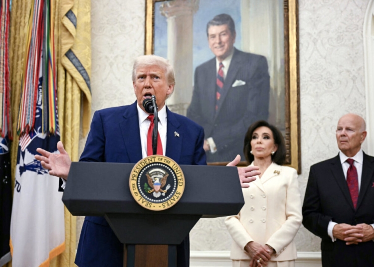 Доналд Тръмп дава на Владимир Путин 2 седмици да покаже ангажимент по мирното споразумение за Украйна 1 Тръмп дава на Путин 2 седмици да покаже добра воля относно мирното споразумение за Украйна, предупреждава за нови санкции