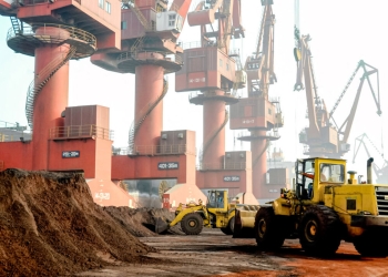 Европейските автомобилни доставчици са засегнати от затваряне на заводи докато Китай ограничава износа на редкоземни метали 69 Европейските автомобилни доставчици са засегнати от затваряне на заводи докато Китай ограничава износа на редкоземни метали