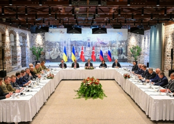 Русия и Украйна приключиха втория кръг от преговори, подготвят размяна на затворници 60 Русия и Украйна приключиха втория кръг от преговори, подготвят размяна на затворници