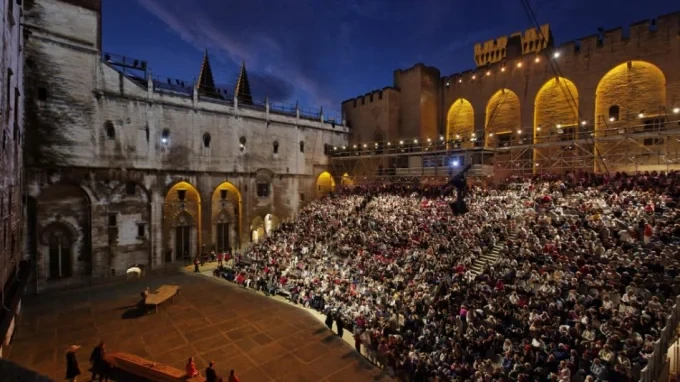 cour palais papes christophe raynaud de lage festival davignon