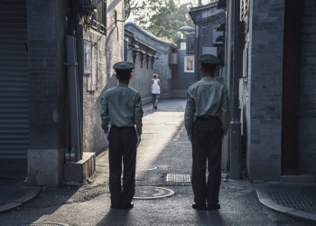 Китайските власти са задържаха двама преподаватели за това, че "говорят истината" за вярата си, твърди източник 66 Китайските власти са задържали двама преподаватели за това, че "говорят истината" за вярата си, твърди източник