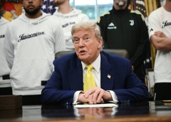 Тръмп заявява, че има идеи относно Иран, но засега не поема ангажимент за военна намеса 71 Тръмп заявява, че има идеи относно Иран, но засега не поема ангажимент за военна намеса на САЩ