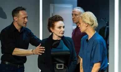 „Хеда Габлер“ – премиера в Народен театър „Иван Вазов“ 1 „Хеда Габлер“ – премиера в Народен театър „Иван Вазов“