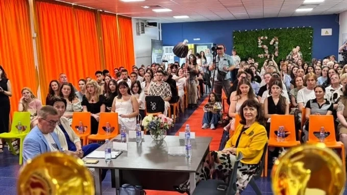 „Ученически обектив“: 51 училища в България създадоха национален кинофестивал 1 „Ученически обектив“: 51 училища в България създадоха национален кинофестивал