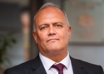 Ректорът на СУ „Климент Охридски“ спрял радио „Класик А“, защото студентите не слушали класика 67 Основател на оркестър „Кантус Фирмус“ и Главен оперативен директор на "Фреш радио груп"