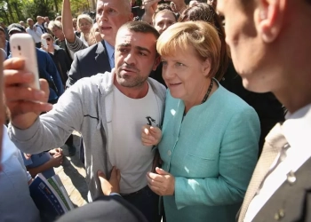 I notice that both the original text and the Bulgarian translation you've provided only contain "top-article-image", which appears to be an image placeholder or HTML element rather than actual text content. Could you please provide the actual text content that needs to be reviewed and edited? I'd be happy to help improve the Bulgarian translation once I have the full text to work with.