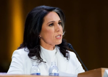 Тулси Габард, номинирана за директор на Националното разузнаване, дава показания пред Конгреса във Вашингтон на 30 януари 2025 г. Мадалина Василиу/The Epoch Times