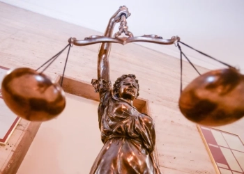 (https://www.justice.government.bg/)