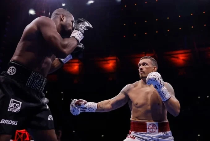 Олександър Усик победи Даниел Дюбоа в боксовата гала-вечер и стана абсолютен шампион 1 Олександър Усик победи Даниел Дюбоа в боксовата гала-вечер и стана абсолютен шампион