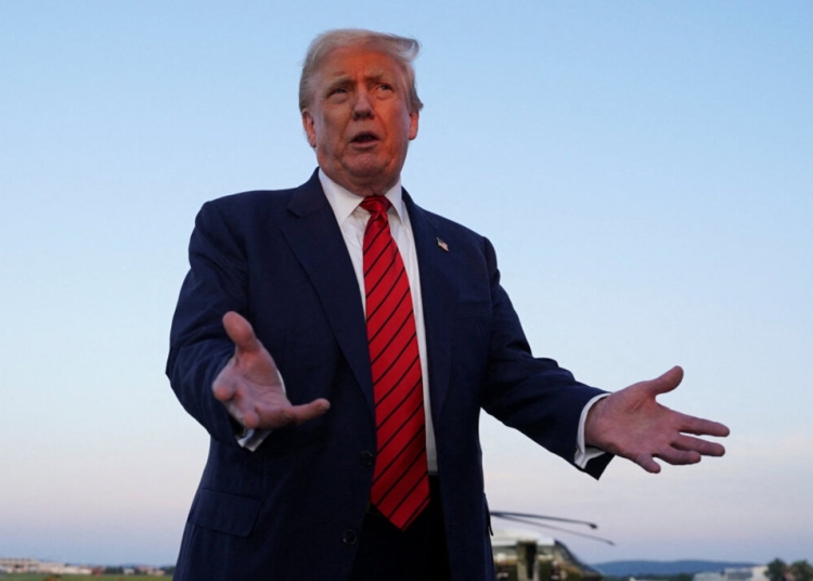 Тръмп обеща да повиши драстично мита за Индия заради внасянето на руски петрол