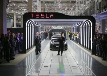 Продажбите на Tesla в Германия паднаха с 55 процента през юли, а във Великобритания - с 60 процента