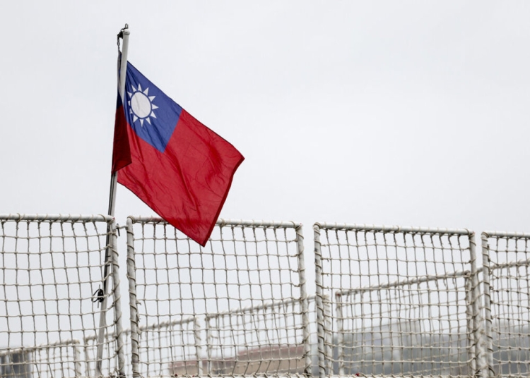 Тайван осъди бивш военен офицер за шпиониране на Фалун Гонг 1 Тайван осъди бивш военен офицер за шпионаж срещу Фалун Гонг