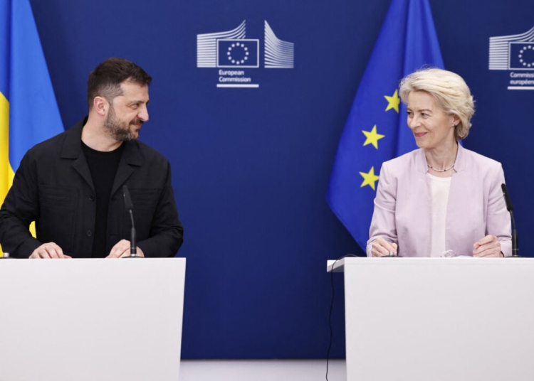 Европейски лидери пътуват със Зеленски за среща с Тръмп в Белия дом 1 Европейски лидери ще участват заедно със Зеленски в среща с Тръмп в Белия дом