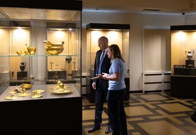 Искри прехвърчаха между Дондуков 1 и 2 1 Искри прехвърчаха между Дондуков 1 и 2