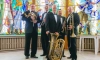 Brass Five позират за снимка в сградата на чшекото посолство в Москва след концерт, проведен през 2019 г.  Снимка: brassfive.cz