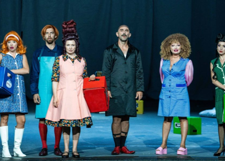 „Бил Гейтс и Стив Джобс разговарят за бъдещето на информатиката“ – премиера в НТ „Иван Вазов“ 1 29f21a94 445b 41b3 ab58 cac192de1bfc