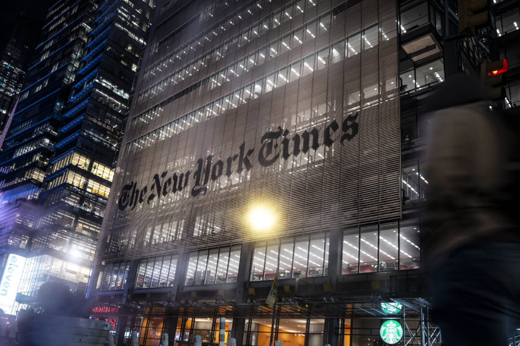 Тръмп заведе иск за клевета за 15 милиарда долара срещу "Ню Йорк Таймс"