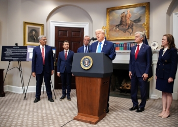 Здравните власти в САЩ предупреждават за възможна връзка между парацетамола и аутизма - какво трябва да знаете 67 Здравните власти алармират за връзка между Тайленол и аутизма - какво трябва да знаете