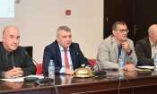 Откриване на кръглата маса. От ляво надясно: проф. д.н. Борислав Градинаров, проф. Димитър Димитров, проф. д.н. Пенчо Пенчев, доц. д-р Румен Андреев