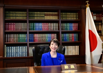 Новият лидер на партията се готви да поведе Япония по по-твърд курс срещу Китай