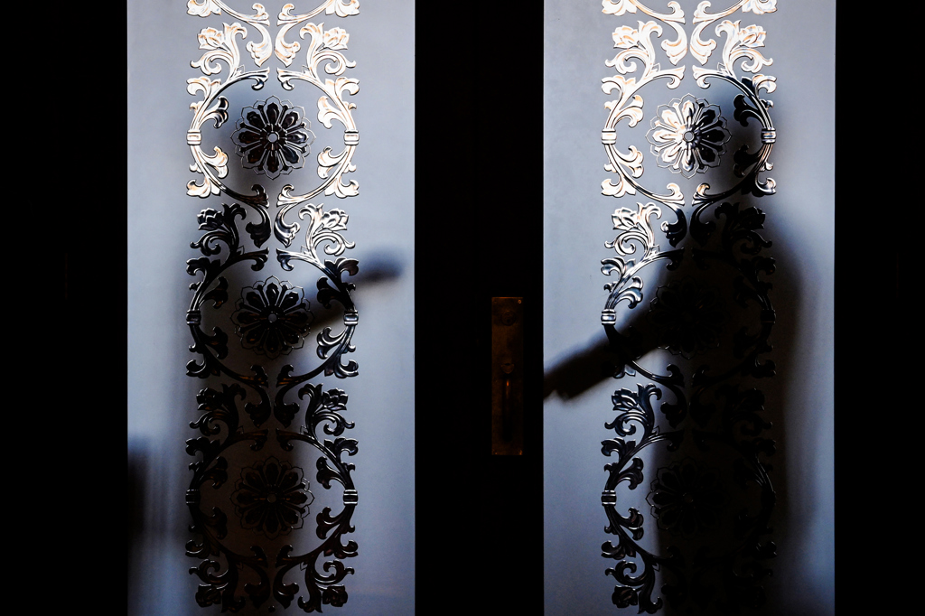 Зад затворените врати на ККП: отслабналият Си Дзинпин