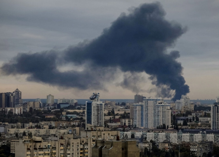 Украйна е засегната от прекъсвания на електрозахранването заради руските удари по енергийната инфраструктура 1 Украйна страда от спирания на тока заради руските атаки срещу енергийната инфраструктура