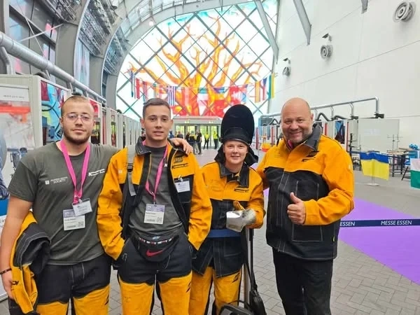 Българските заварчици младежи са в Топ 4 на международно състезание в Германия 1 Българските заварчици младежи са в Топ 4 на международно състезание в Германия